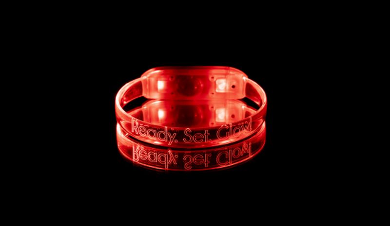Armbånd LED lys m/ egen logo (1000 stk)